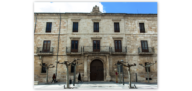 Fachada principal del Palacio Episcopal, Obispado de Palencia. Pavisa Contratas S.L.